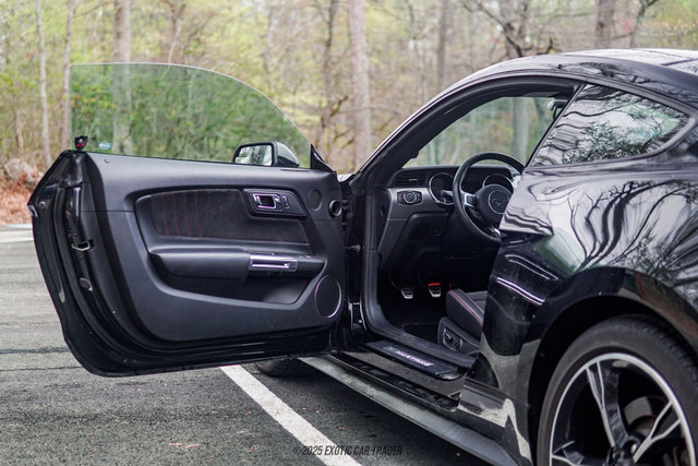 Used 2017 Ford Mustang GT Premium image 20