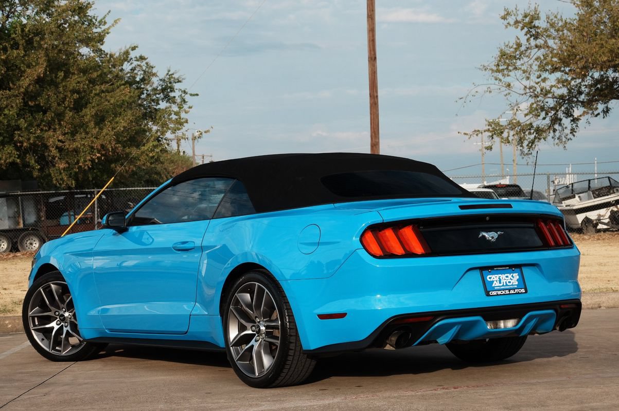 Used 2017 Ford Mustang Premium RWD image 4