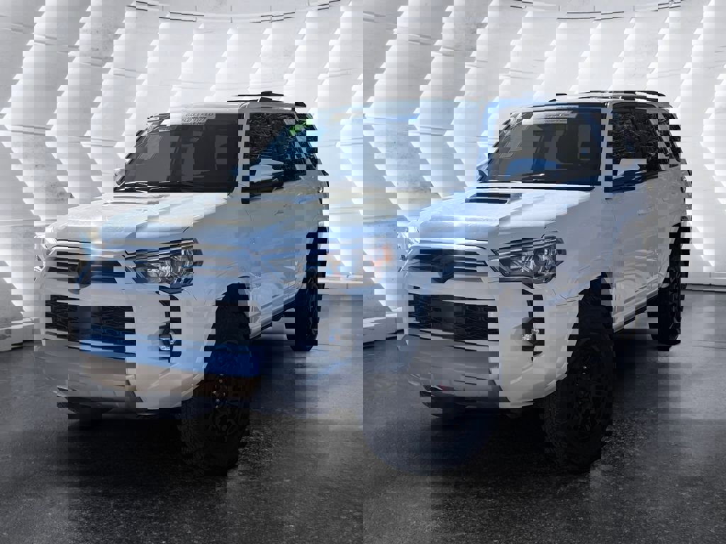 Used 2024 Toyota 4Runner TRD Off-Road Premium image 3