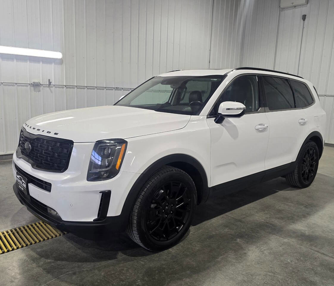 Used 2021 Kia Telluride SX w/ Nightfall Edition Package AWD/4WD image 2