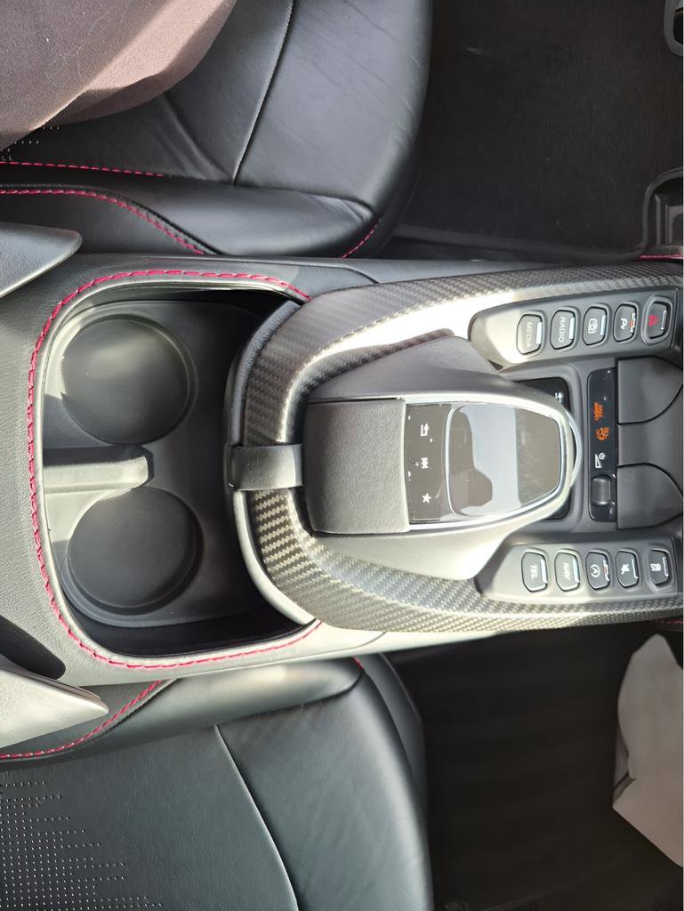 Used 2019 Aston Martin V8 Vantage Coupe image 33