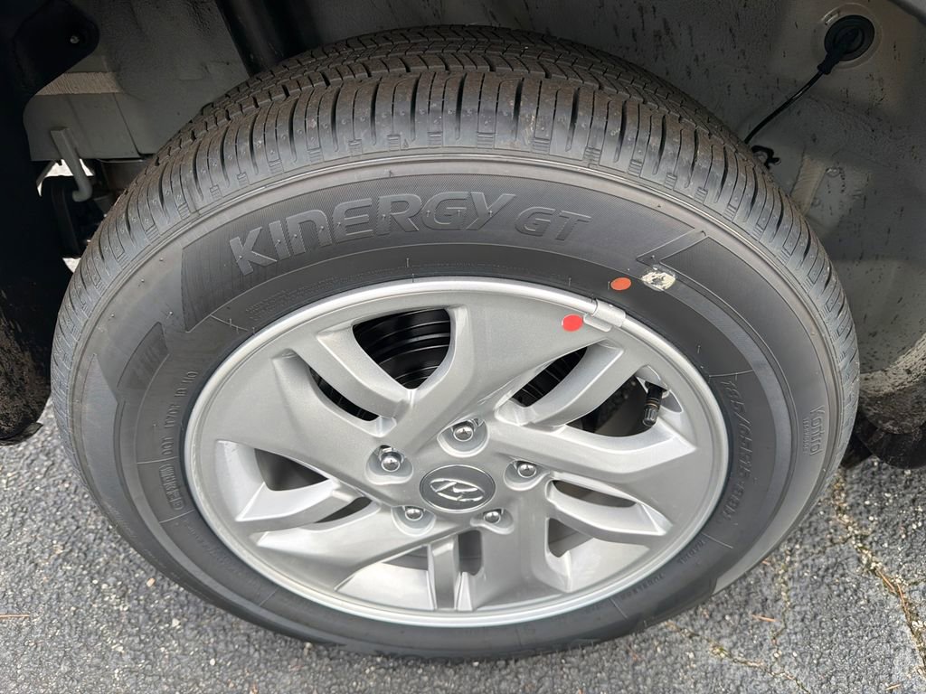 New 2026 Hyundai Venue SE image 17