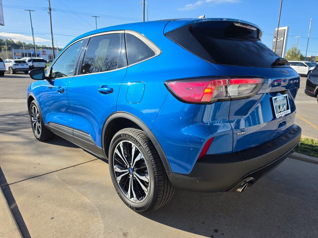 Used 2021 Ford Escape SE w/ SE Sport Appearance Package image 7