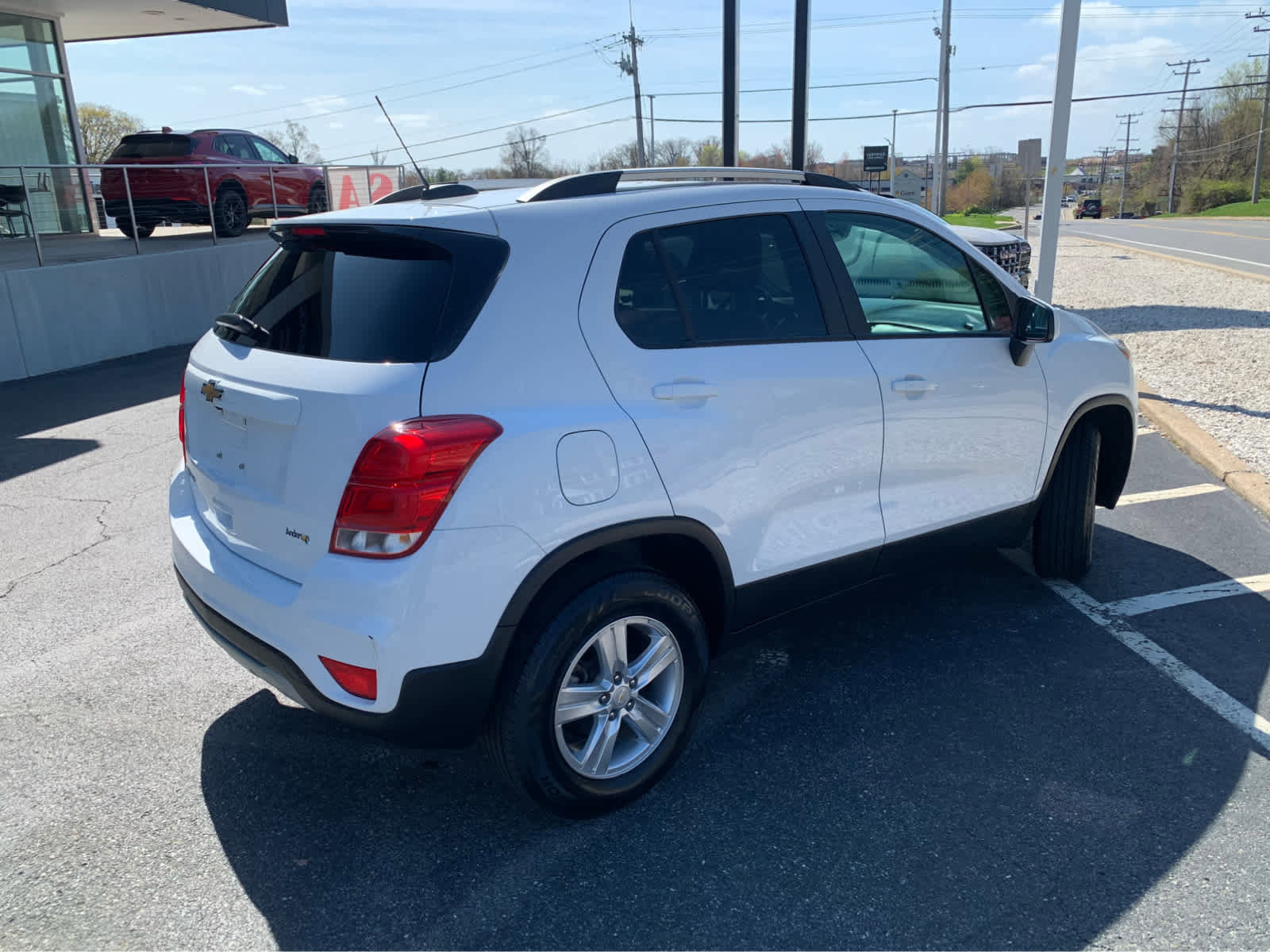 Used 2022 Chevrolet Trax LT w/ LT Convenience Package AWD/4WD image 7