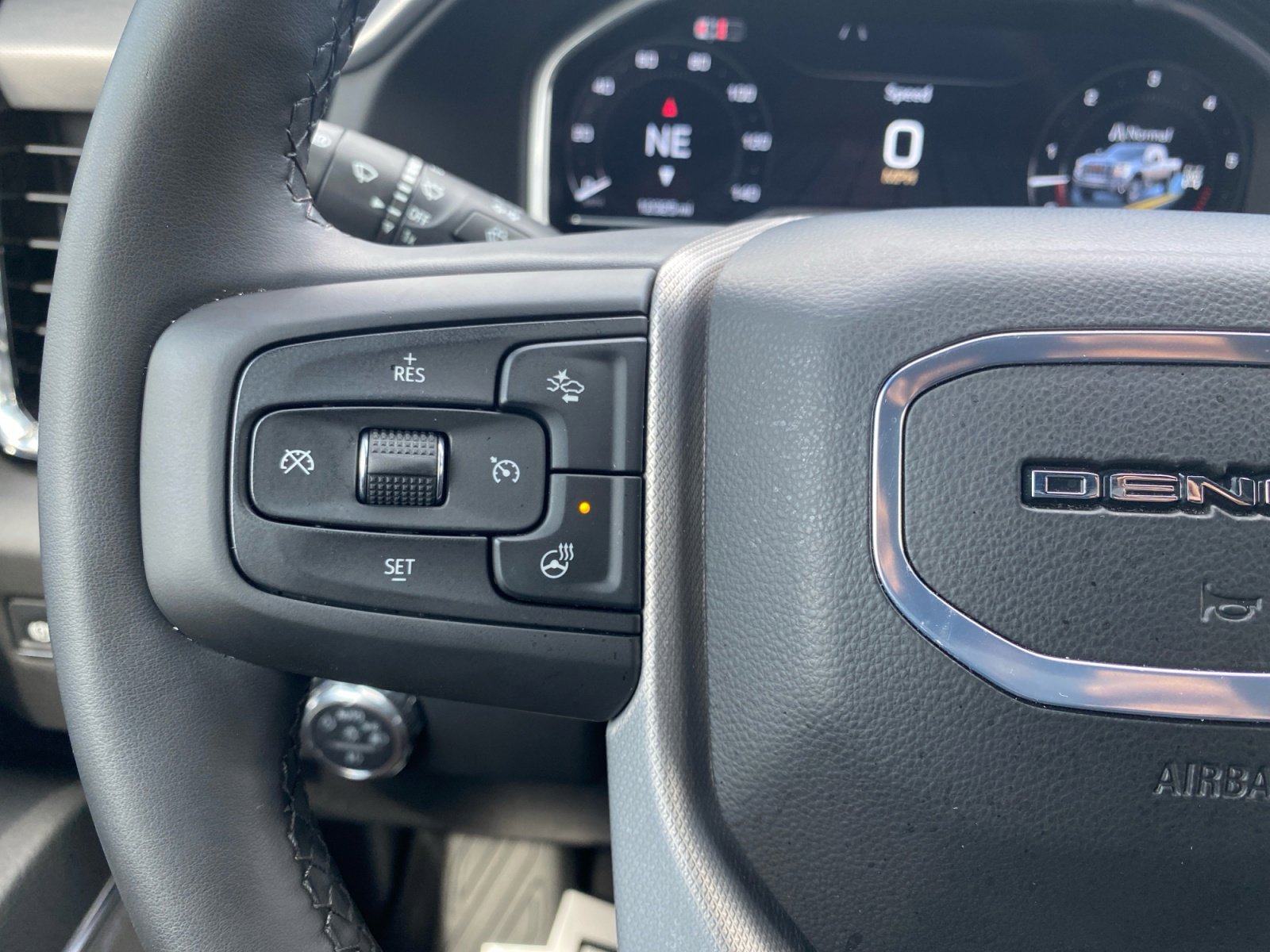 Used 2025 GMC Sierra 2500 Denali w/ Denali Reserve Package image 27