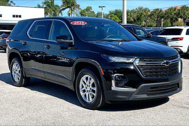 Used 2023 Chevrolet Traverse LS FWD image 2