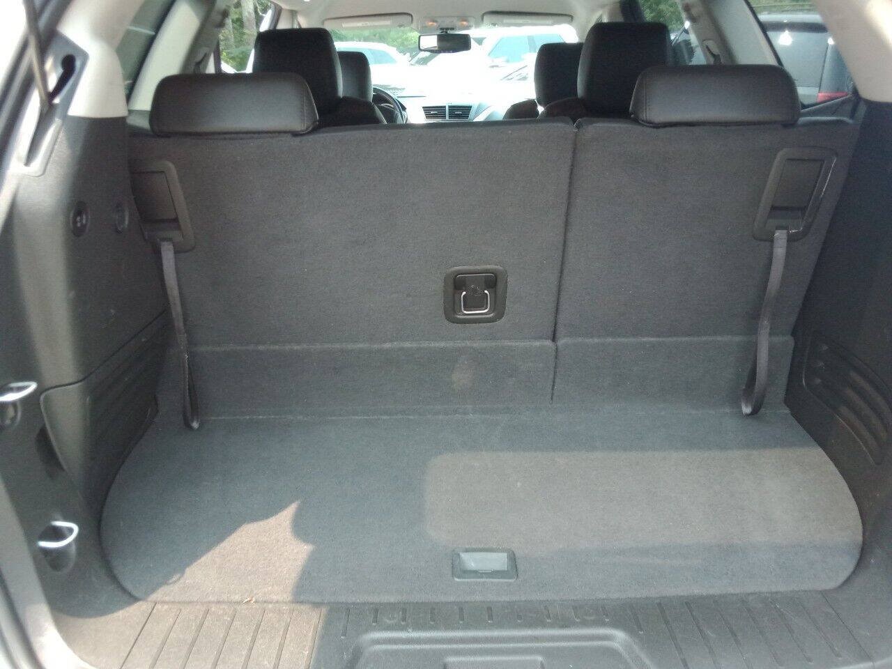 Used 2012 Chevrolet Traverse LT FWD image 13