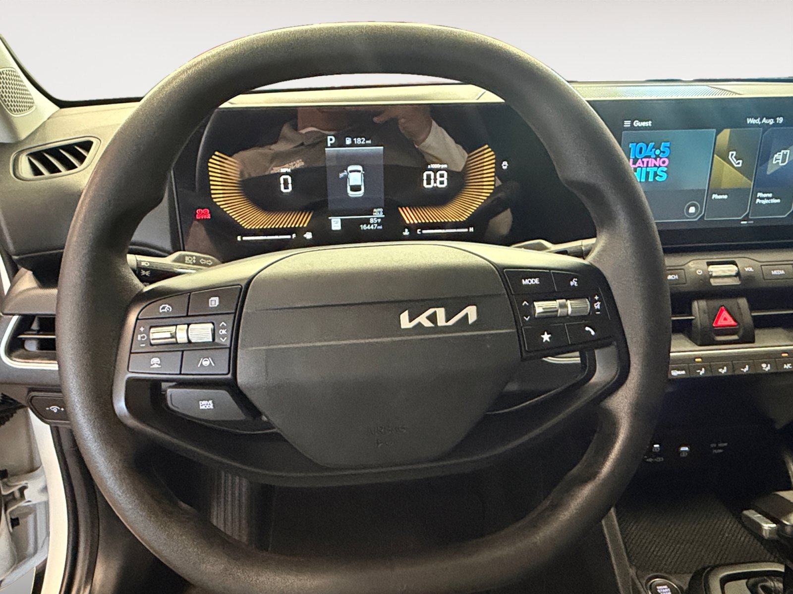 Used 2025 Kia K4 FWD image 15