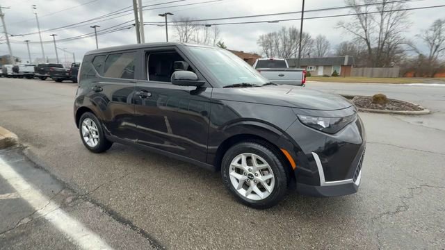 Used 2024 Kia Soul LX w/ Option Group 015 image 2