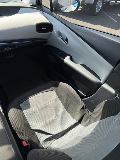 Used 2017 Toyota Prius Two w/ Carpet Mat Package FWD image 10