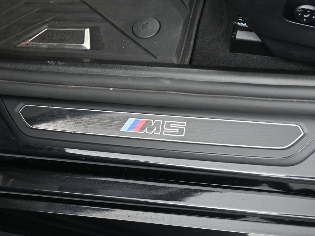 Used 2025 BMW M5 Touring AWD/4WD image 17
