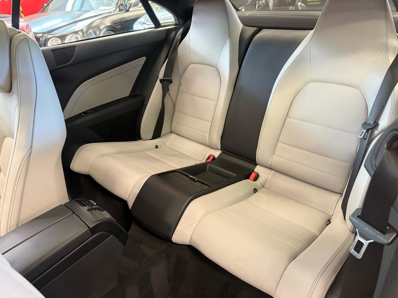 Used 2014 Mercedes-Benz E 350 4MATIC Coupe image 32