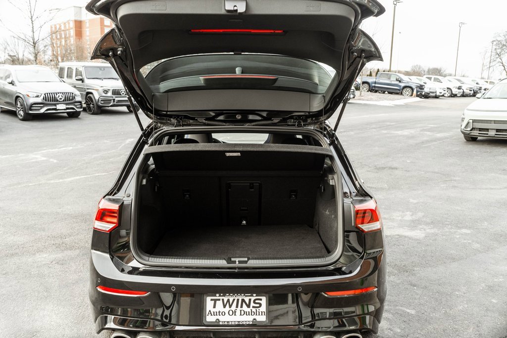 Used 2024 Volkswagen Golf R image 32