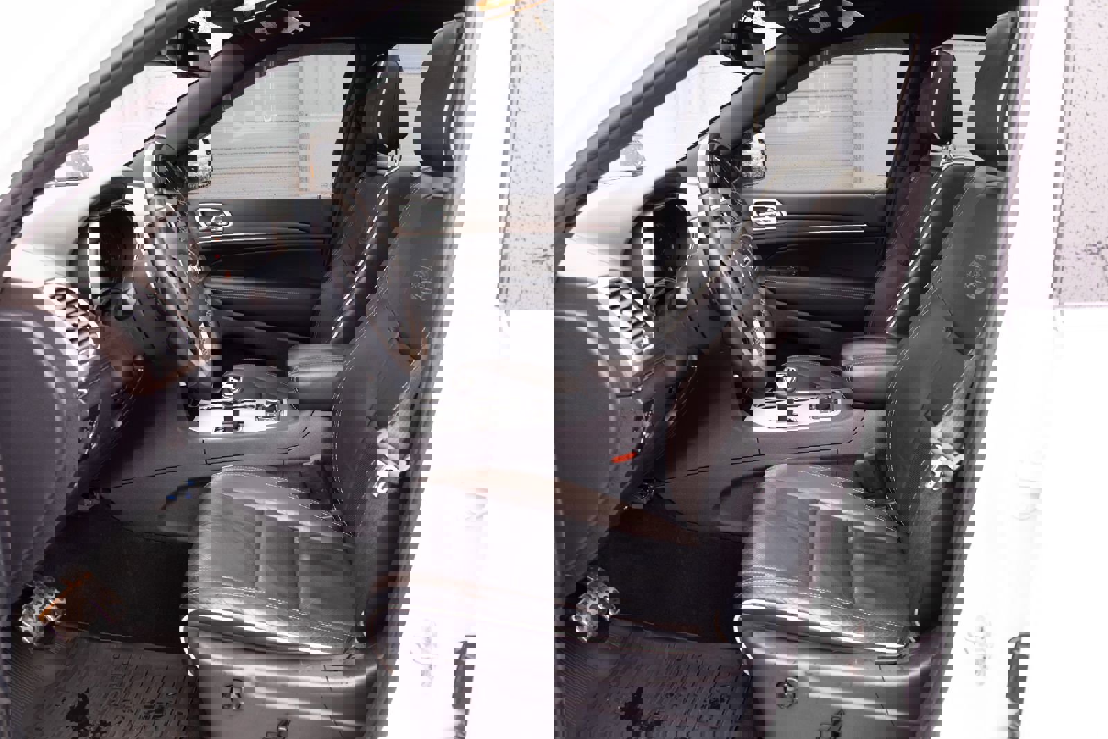 Used 2014 Jeep Grand Cherokee Overland w/ Mopar Chrome Edition Group image 13