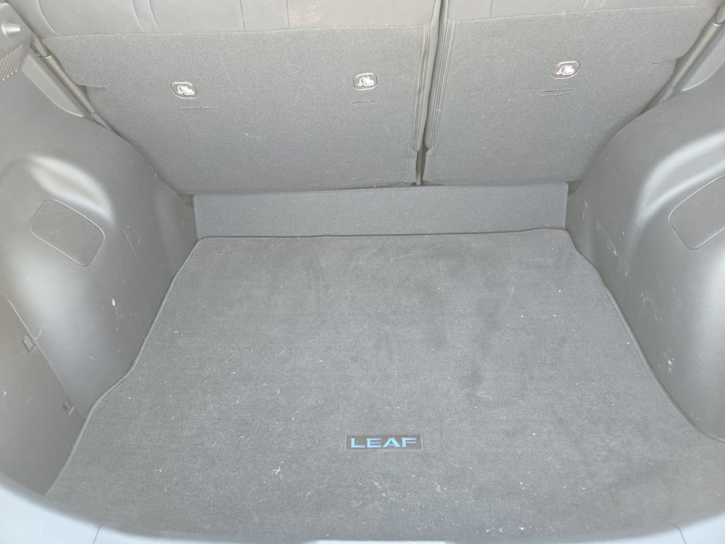 Used 2022 Nissan Leaf SV w/ SV Technology Package FWD image 26