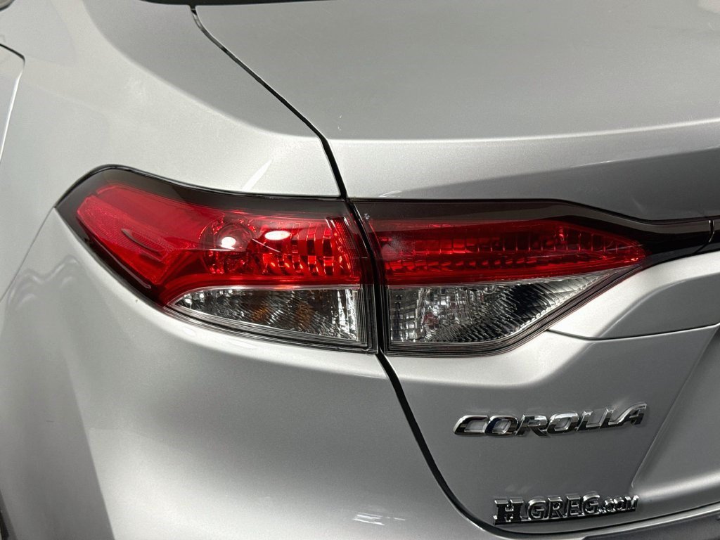 Used 2021 Toyota Corolla LE FWD image 34