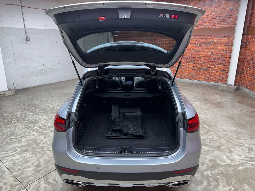 Used 2026 Mercedes-Benz GLC 300 4MATIC image 25