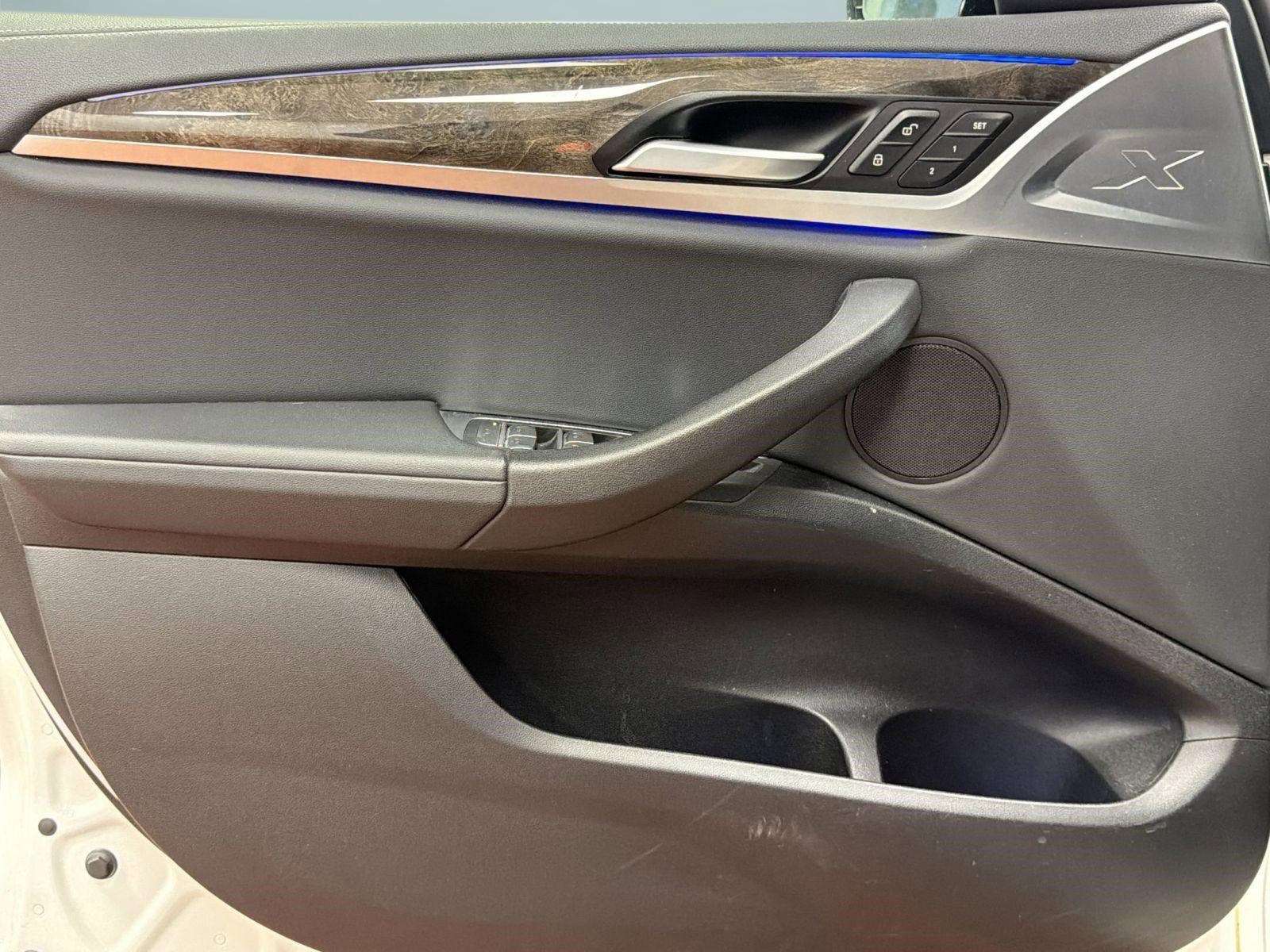 Used 2020 BMW X4 M40i w/ Premium Package image 12