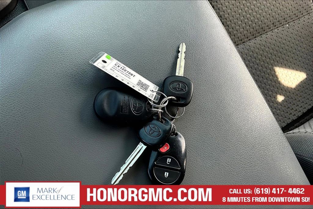 Used 2012 Toyota Tundra 2WD CrewMax w/ Tow Pkg image 32