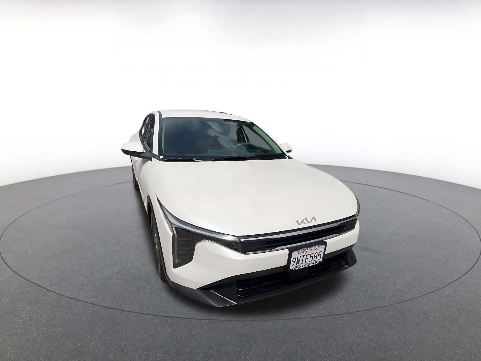 Used 2026 Kia K4 FWD image 3