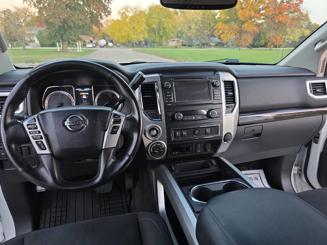 Used 2016 Nissan Titan SV AWD/4WD image 12