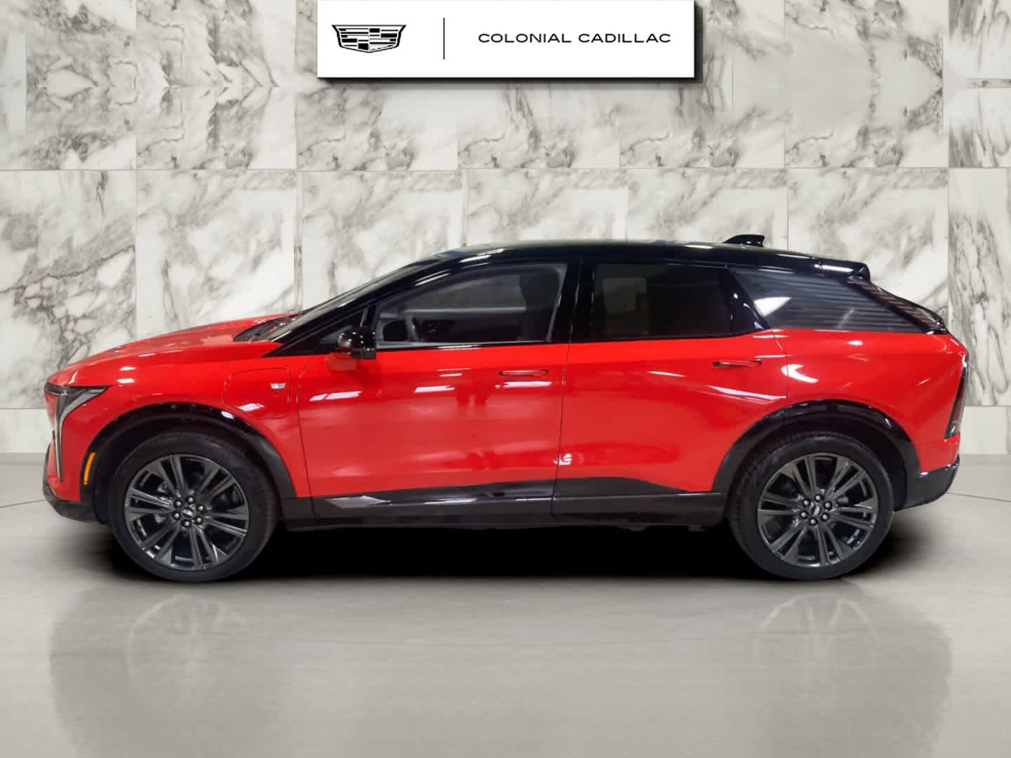 Used 2025 Cadillac Optiq Sport 2 AWD/4WD image 2