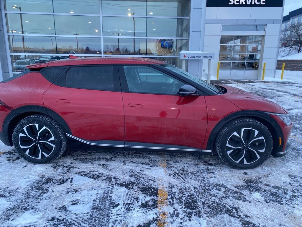 Used 2022 Kia EV6 Wind image 3