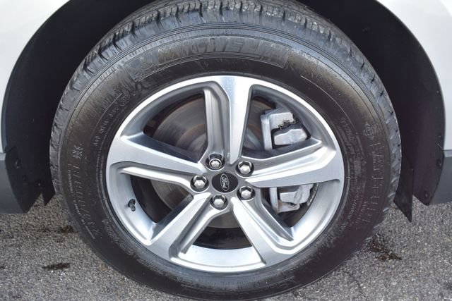 Used 2024 Ford Edge SEL w/ Convenience Package image 49