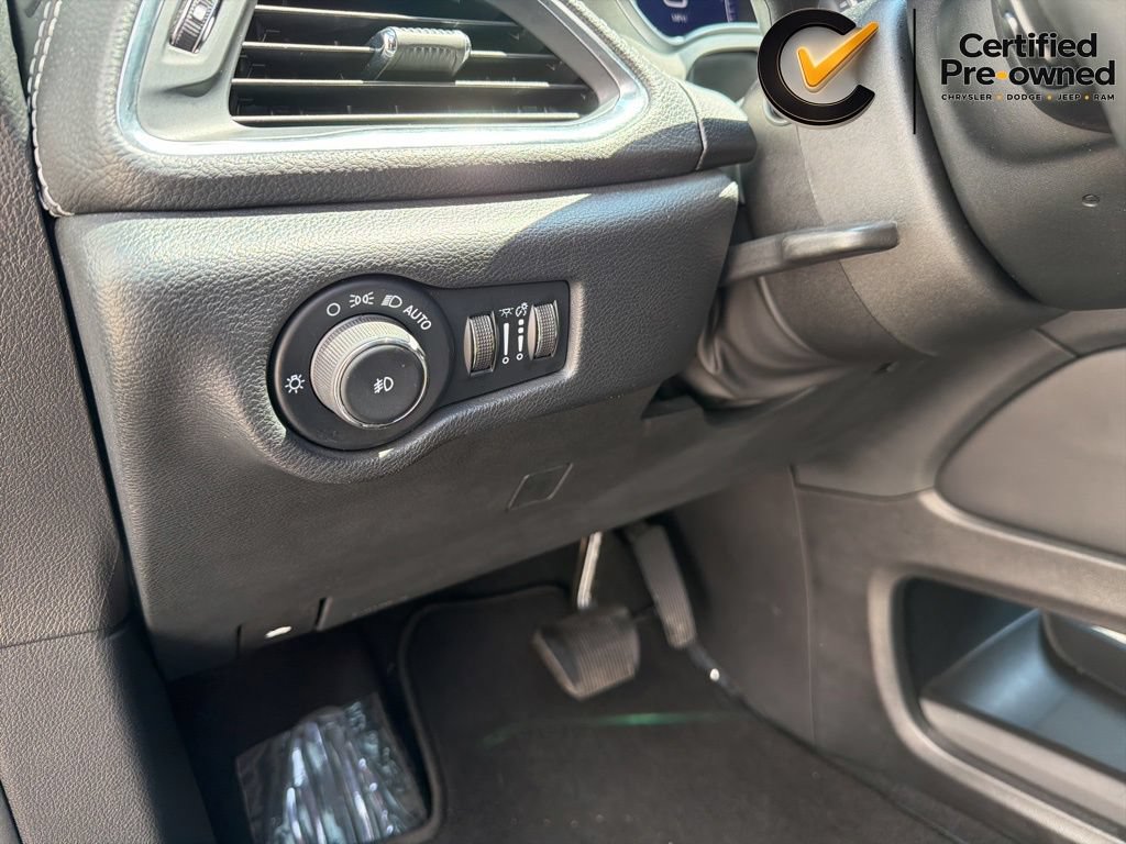 Certified 2023 Chrysler Pacifica Limited w/ Uconnect Theater Family Group AWD/4WD image 66
