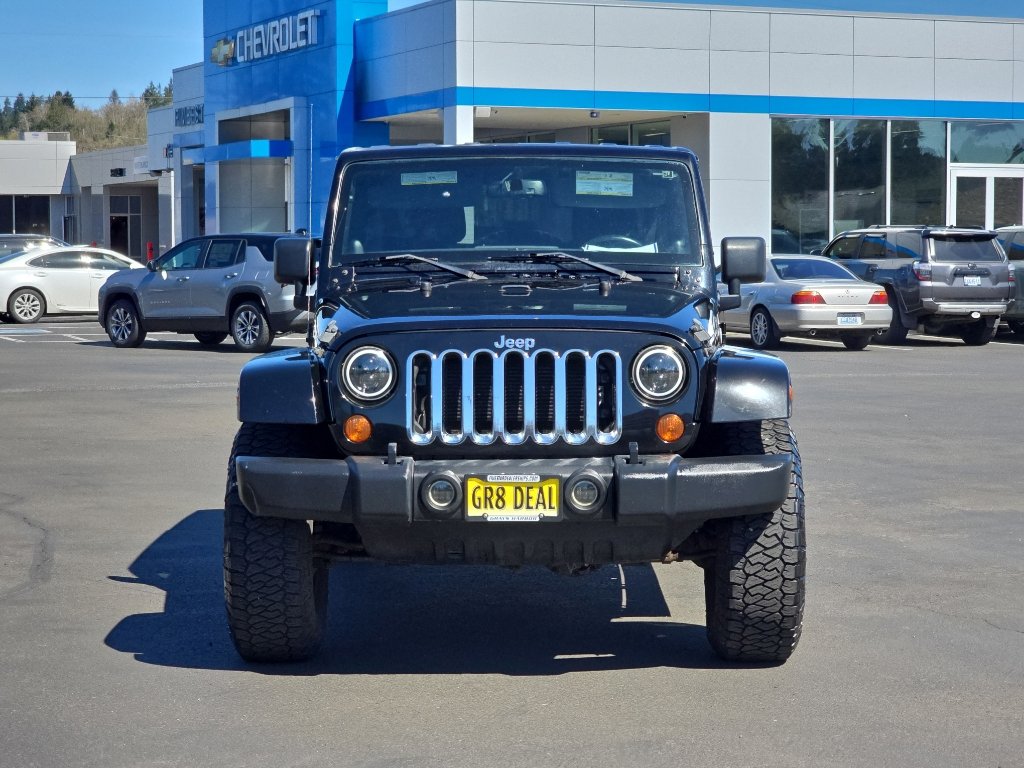 Used 2013 Jeep Wrangler Unlimited Sahara w/ Connectivity Group image 3