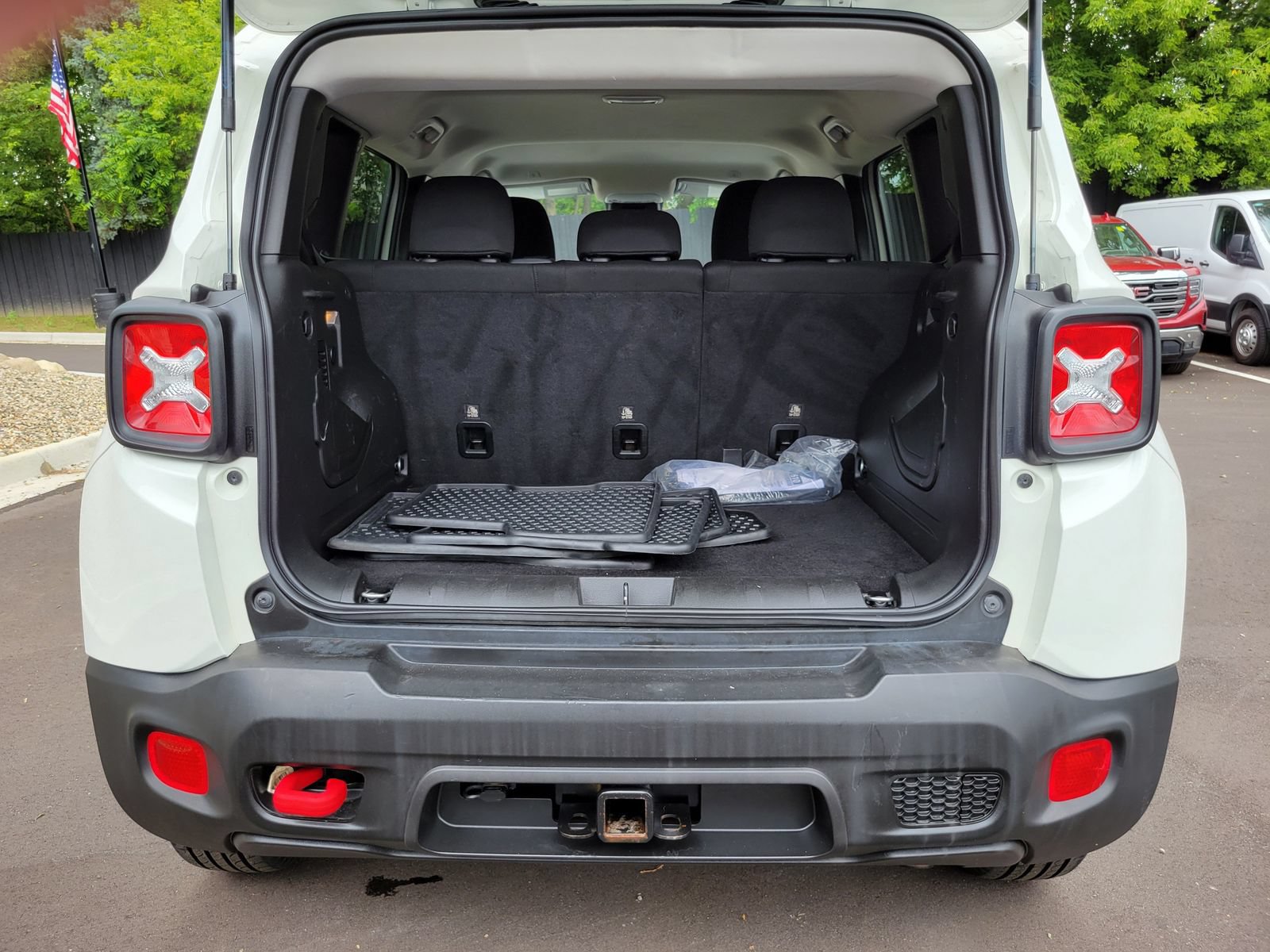 Used 2023 Jeep Renegade Trailhawk w/ Trailer Tow Group AWD/4WD image 25