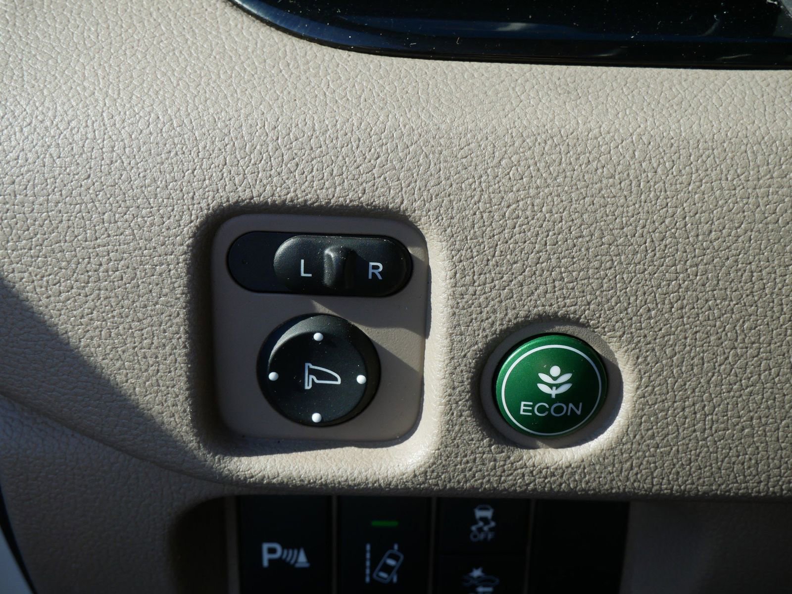 Used 2017 Honda Pilot Touring image 29