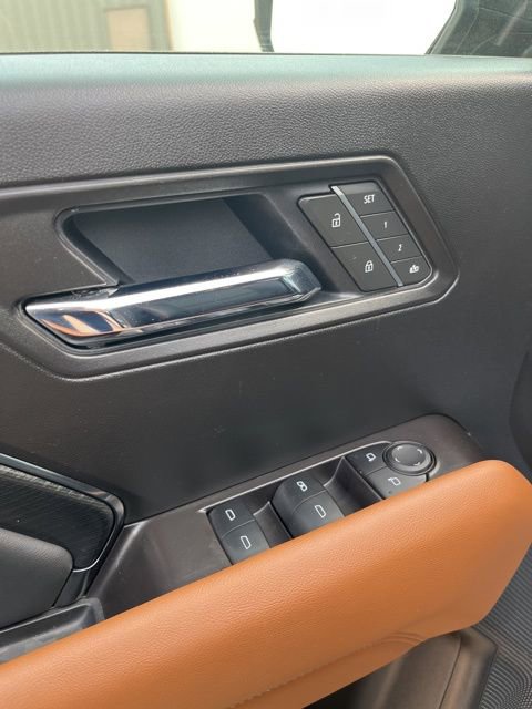 Used 2025 GMC Canyon AT4 w/ Off-Road Front Bumper Package image 13