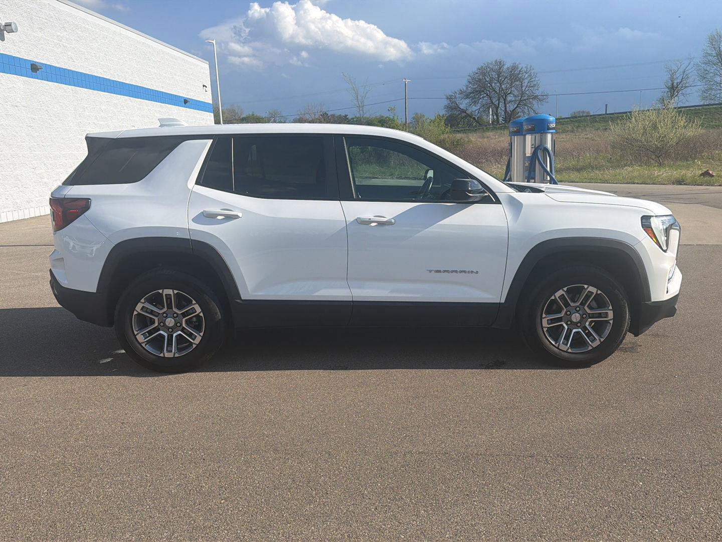 Used 2025 GMC Terrain Elevation AWD/4WD image 6