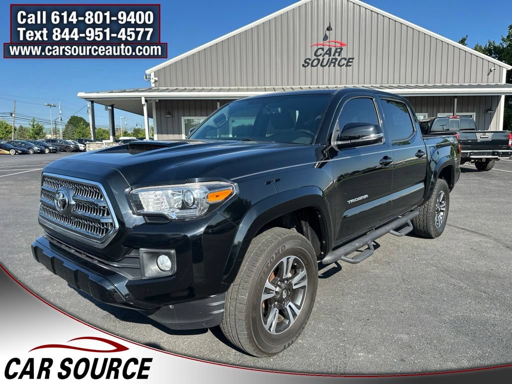 Used 2017 Toyota Tacoma TRD Sport w/ Tow Package (A/T) AWD/4WD image 2