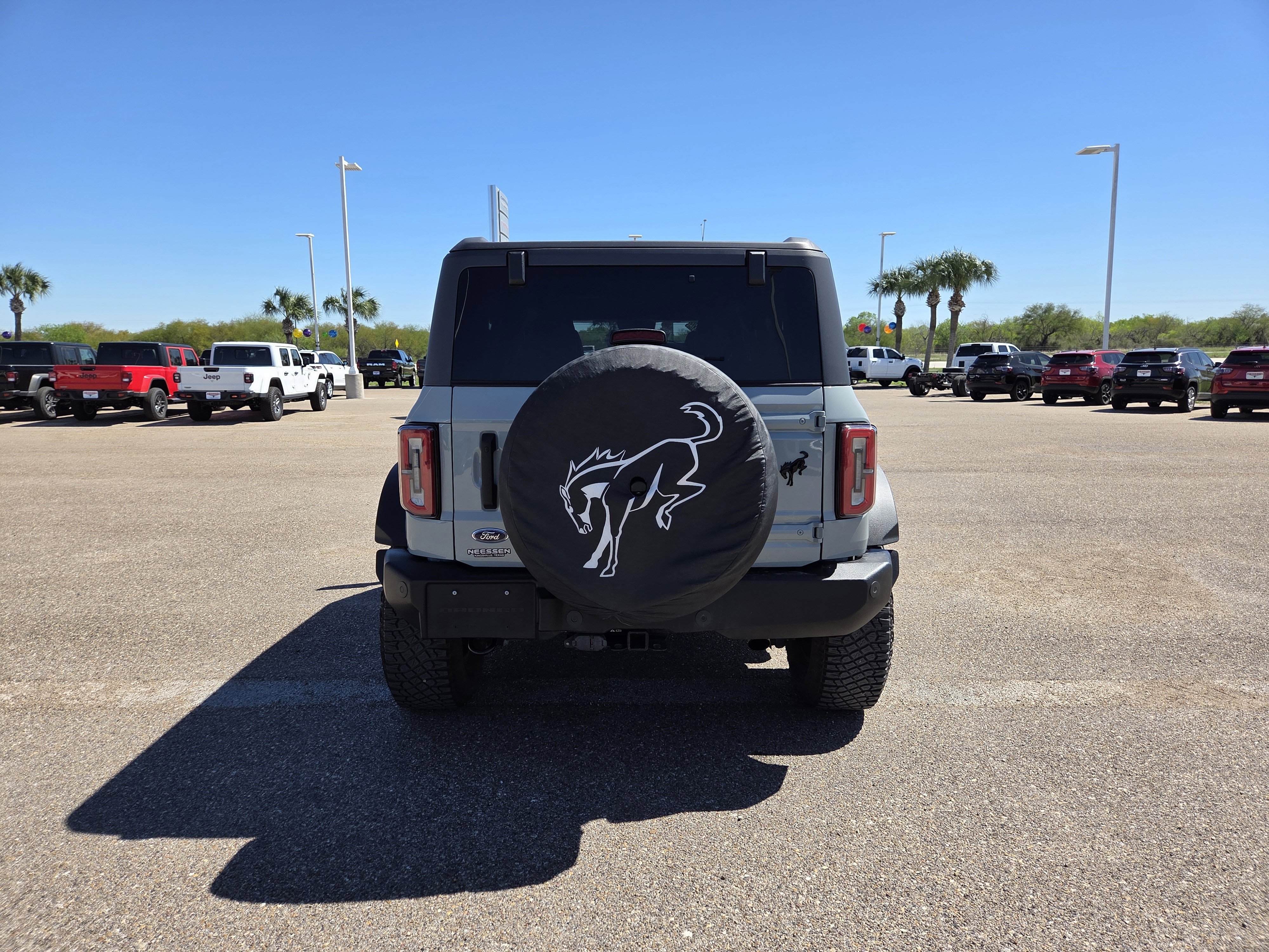 Used 2023 Ford Bronco Wildtrak image 6