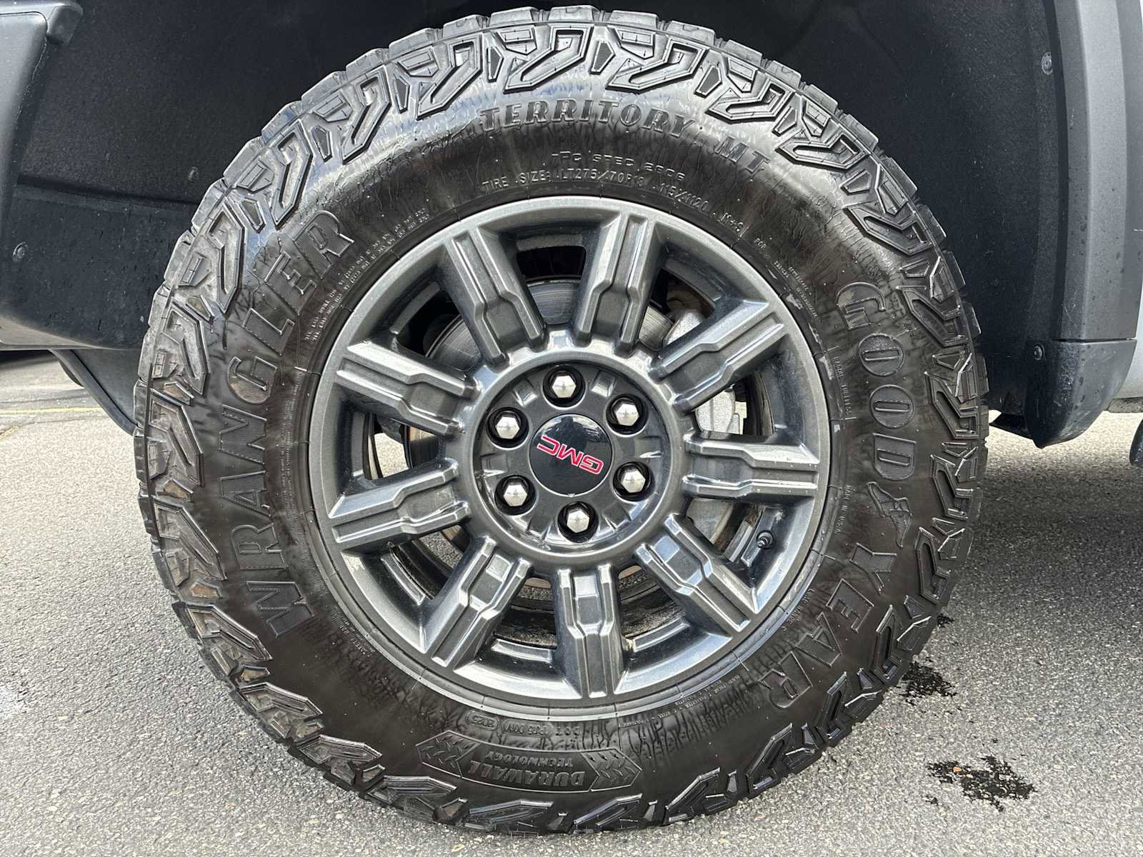 Used 2024 GMC Sierra 1500 AT4X AWD/4WD image 27