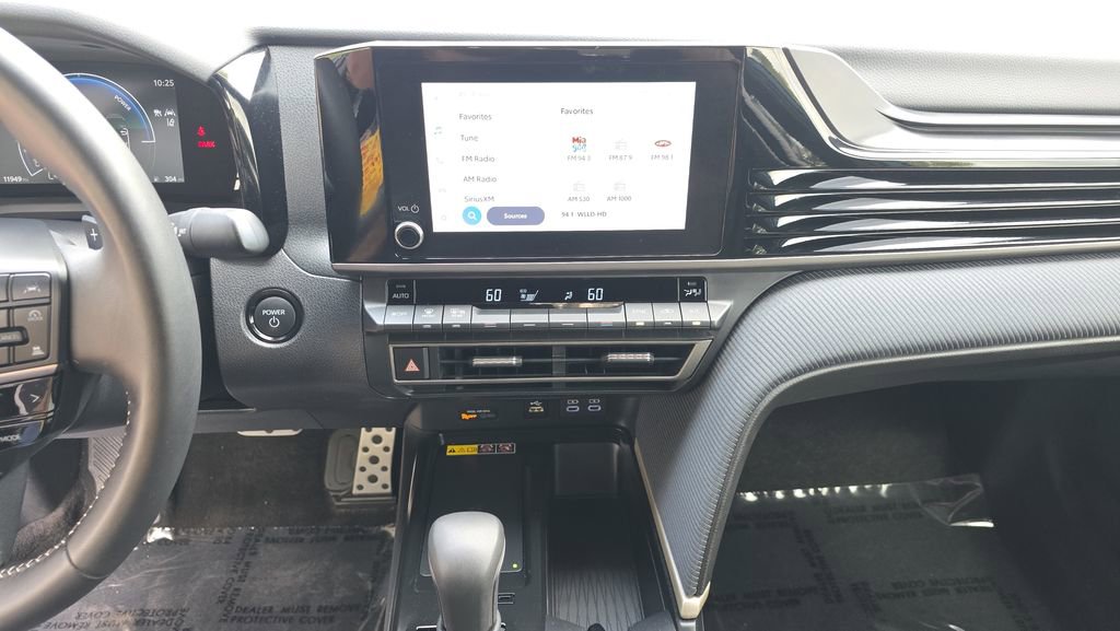 Used 2026 Toyota Camry SE image 19