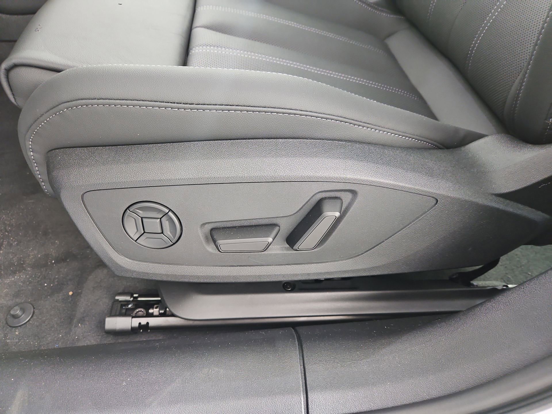 New 2026 Audi A6 Prestige AWD/4WD image 17