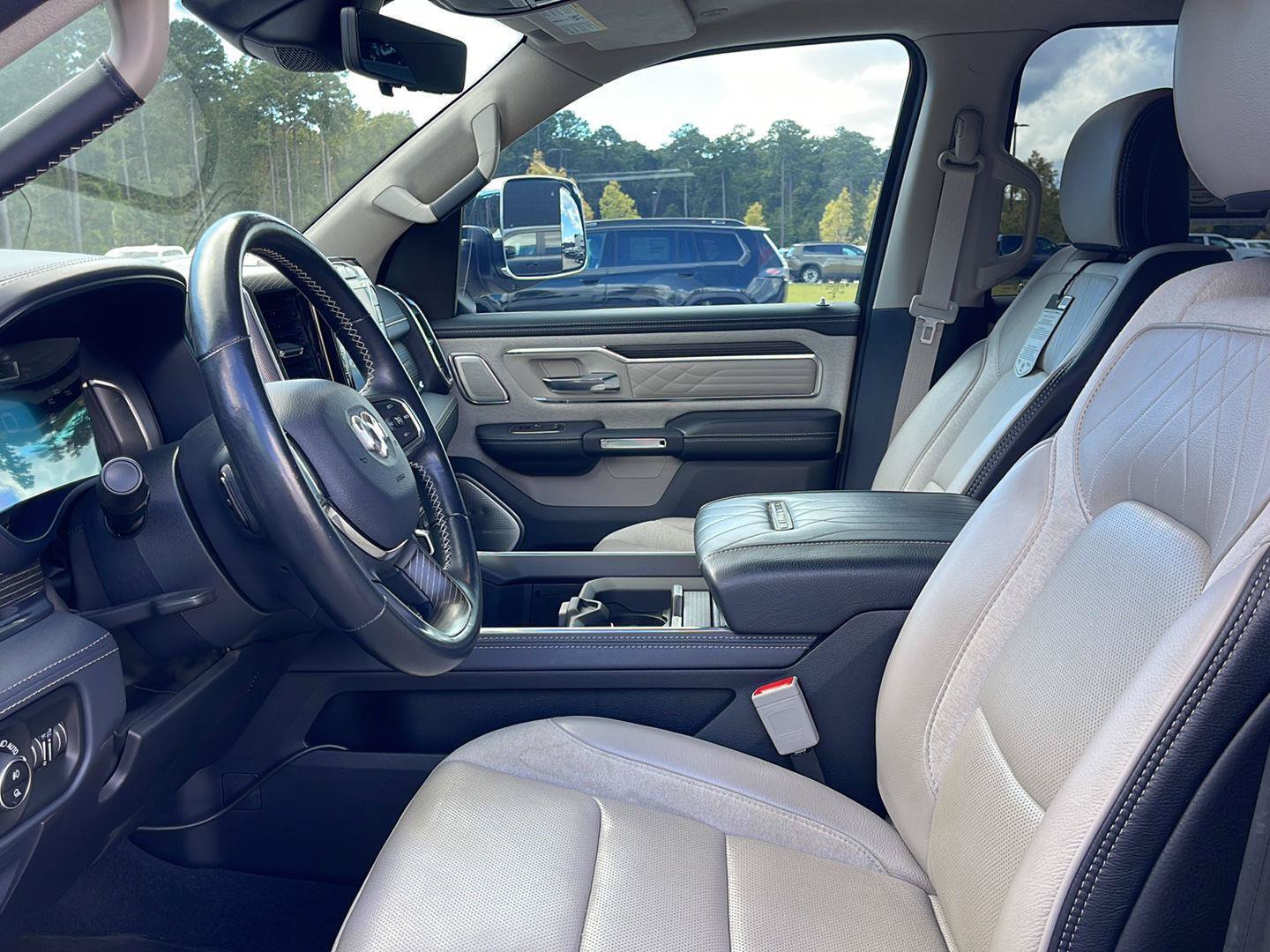Used 2024 RAM 1500 Limited AWD/4WD image 21