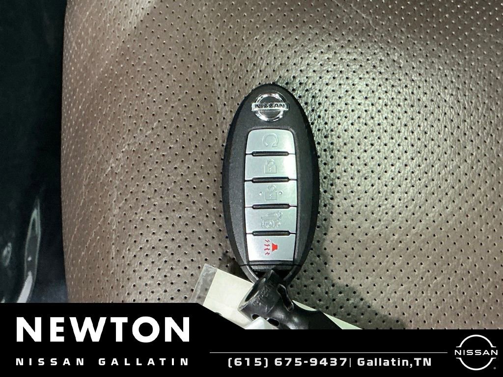 Used 2017 Nissan Murano Platinum w/ Platinum Technology Package FWD image 35