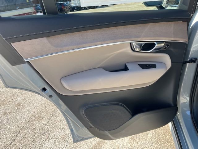 New 2026 Volvo XC90 B5 Core w/ Protection Package image 18