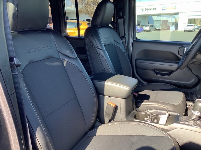 Used 2023 Jeep Wrangler Sport S image 36