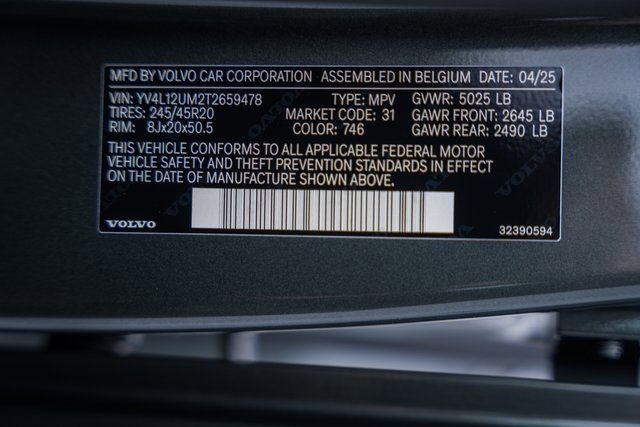 Used 2026 Volvo XC40 B5 Ultra w/ Protection Package Premier image 36