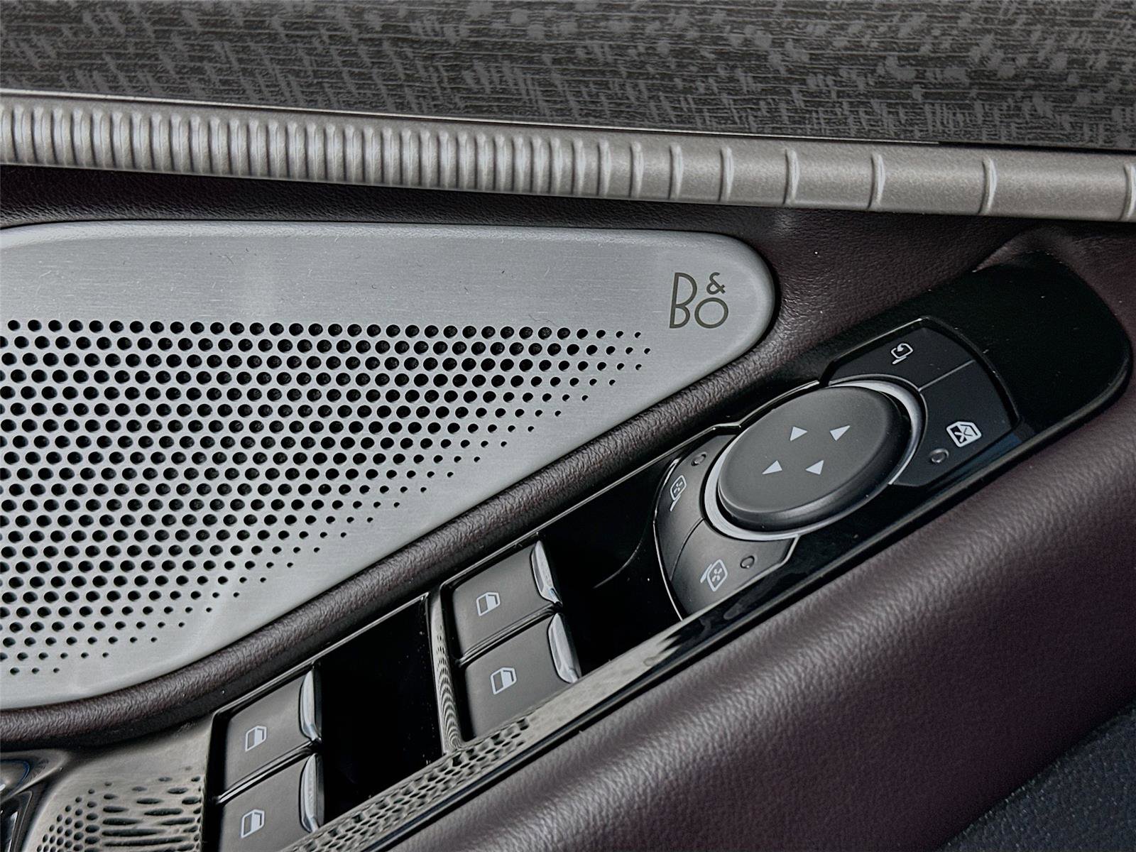 Used 2025 Ford Explorer Platinum w/ LUX Leather Package image 32