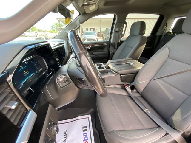 Used 2022 Chevrolet Silverado 1500 LT w/ Z71 Off-Road Package AWD/4WD image 12