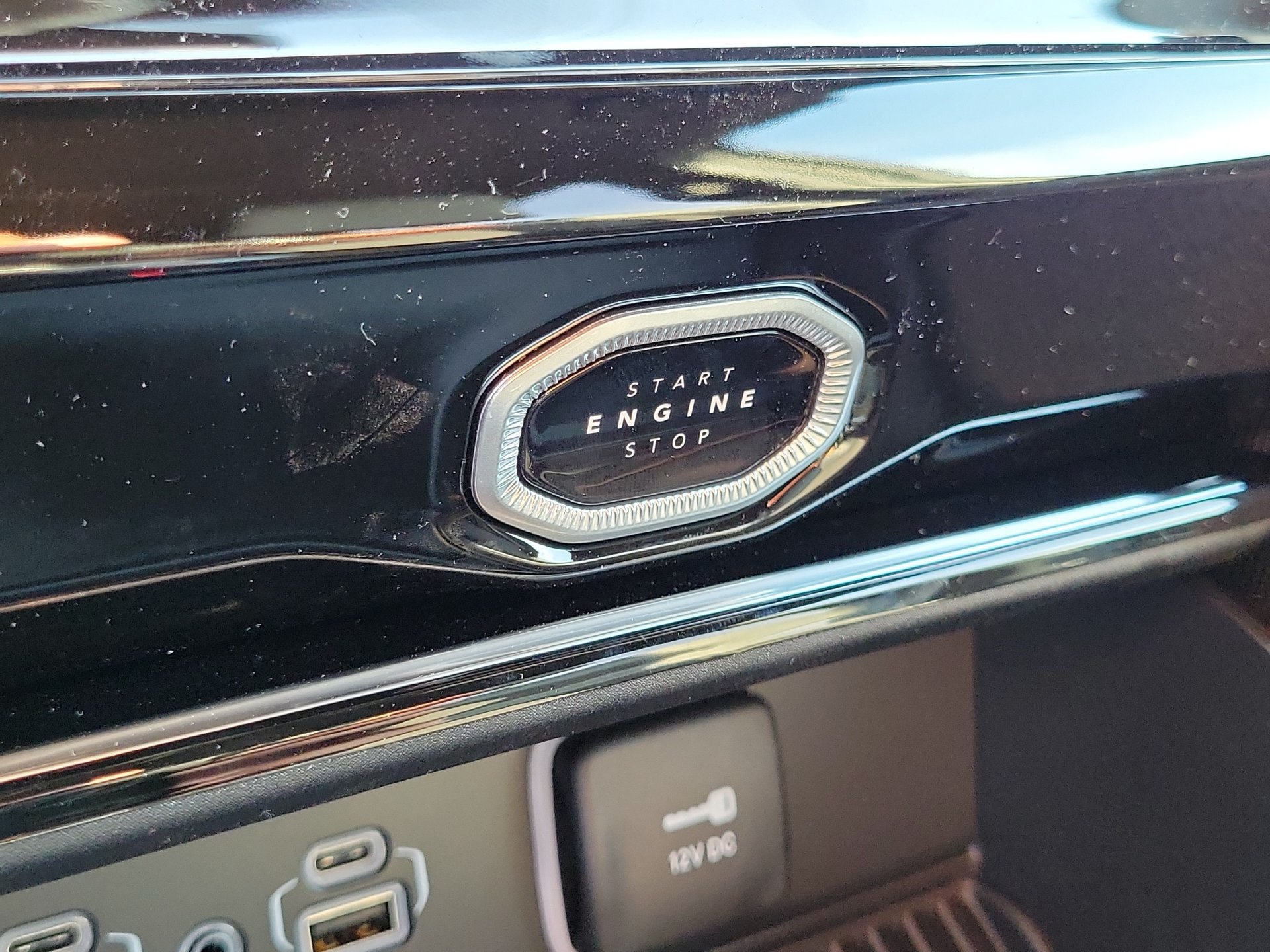 New 2026 Jeep Grand Cherokee Altitude AWD/4WD image 10