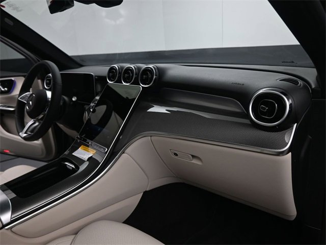 New 2025 Mercedes-Benz GLC 300 image 27