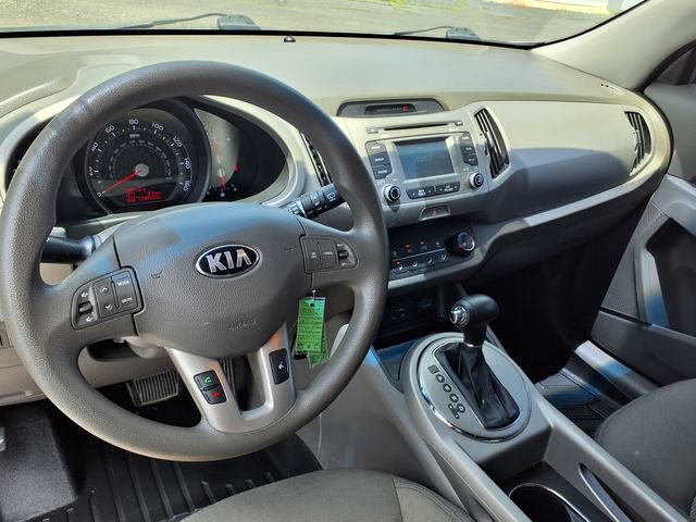 Used 2016 Kia Sportage LX w/ LX Popular Package FWD image 4