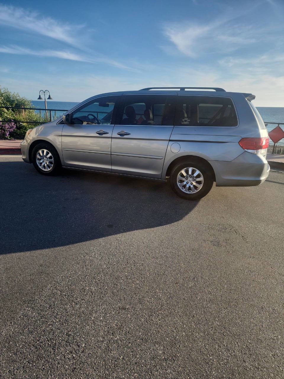 Used 2009 Honda Odyssey EX-L image 1